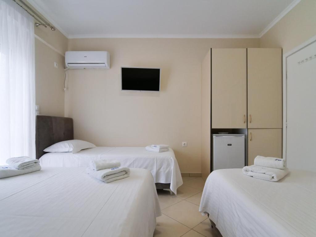 Himara Royal Hotel Exterior photo