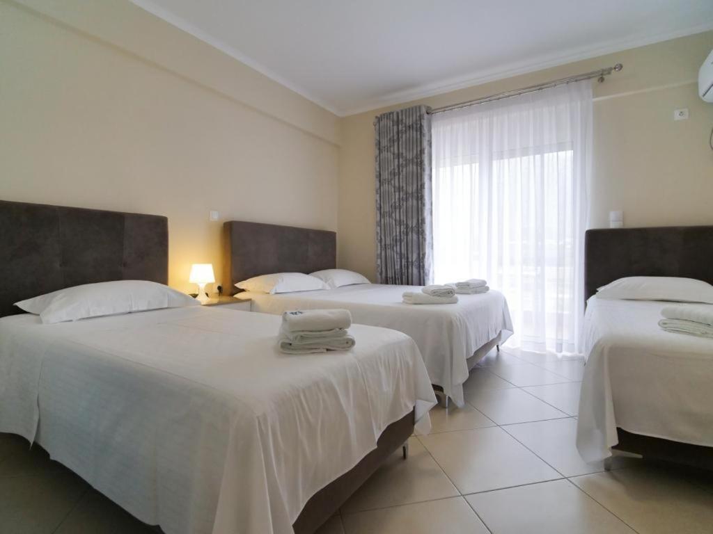 Himara Royal Hotel Exterior photo