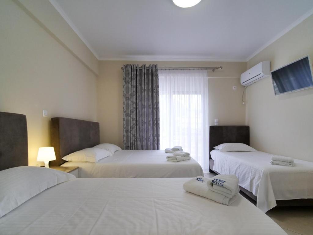Himara Royal Hotel Exterior photo