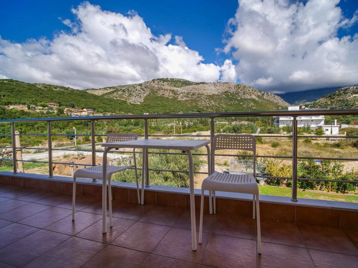 Himara Royal Hotel Exterior photo